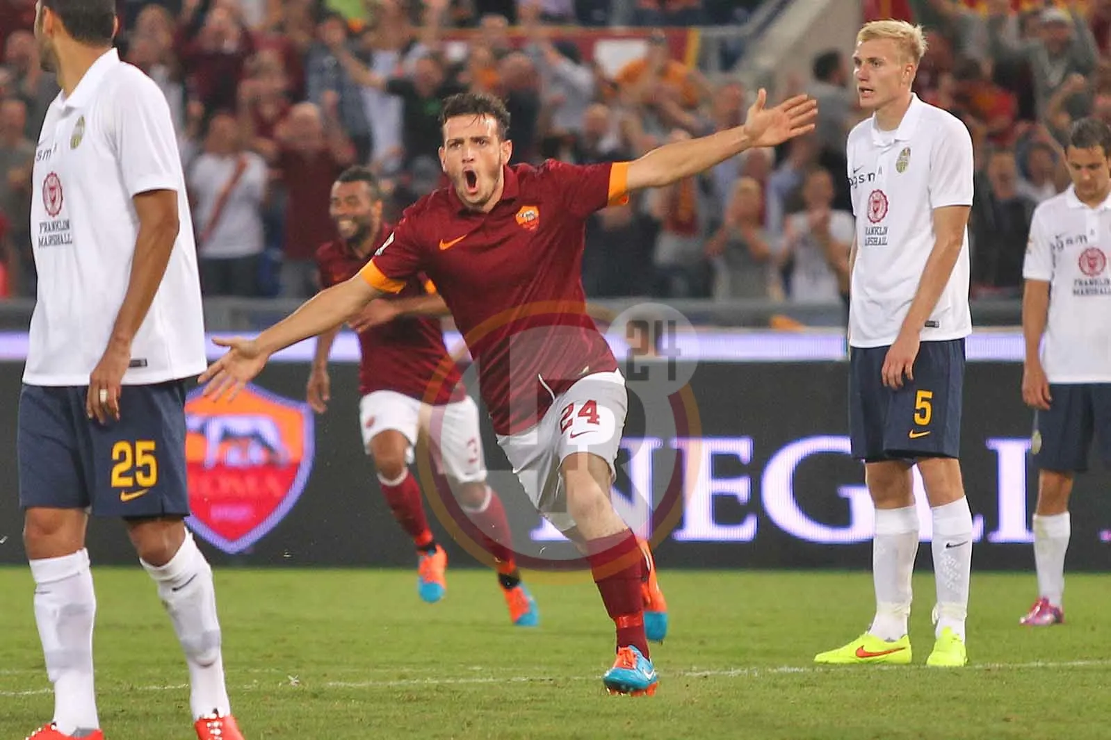 roma hellas florenzi esulta 3 27092014 mancini