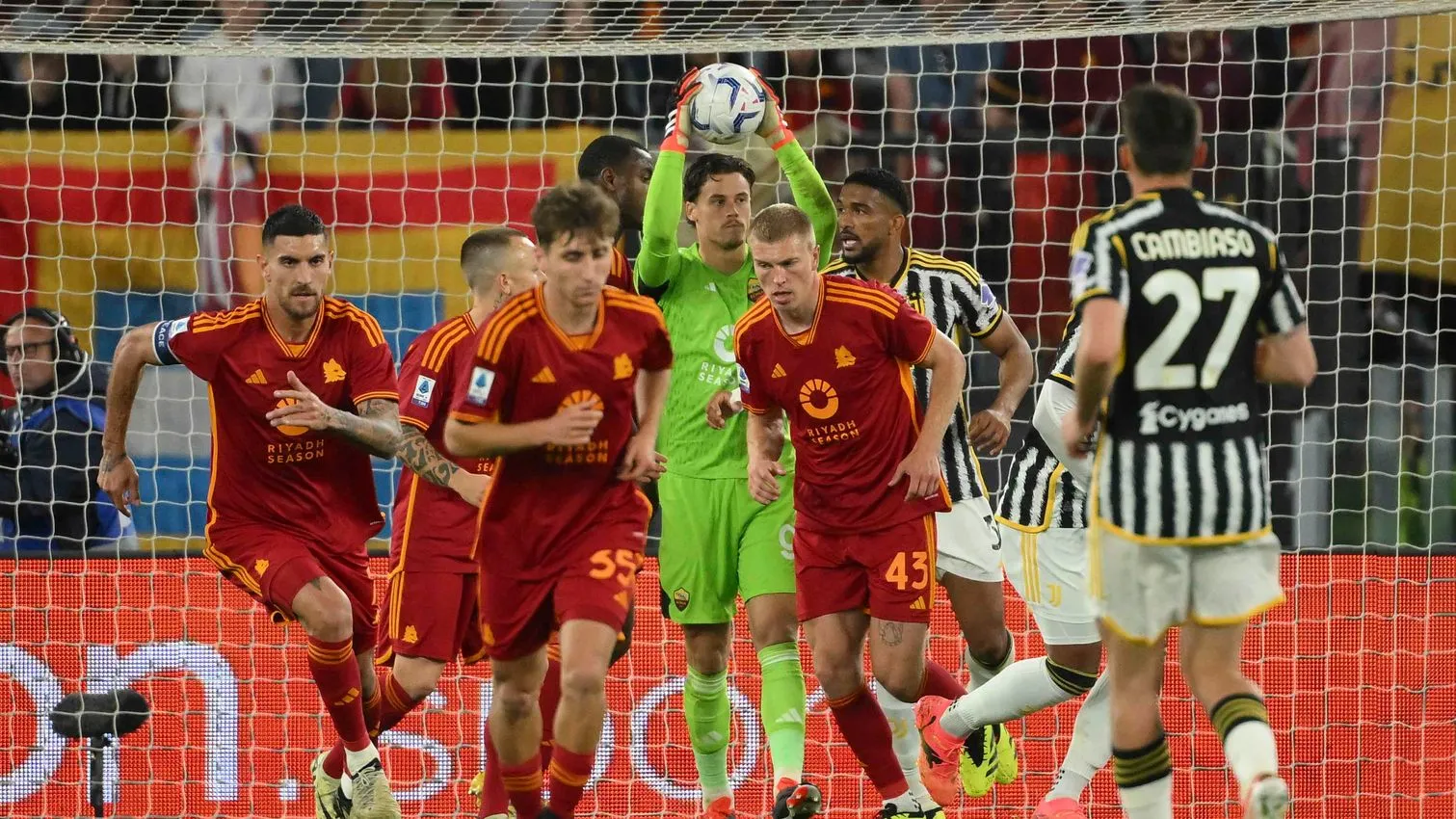 roma juventus svilar 1