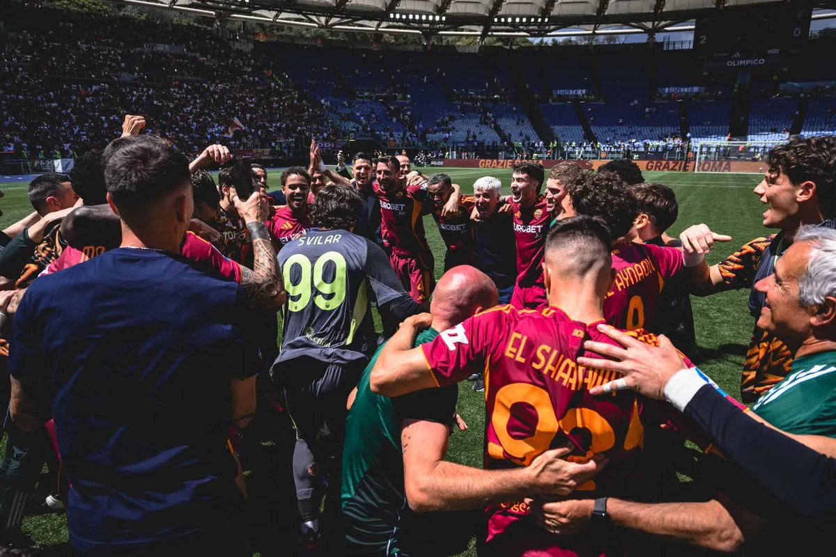 roma lazio esultanza squadra 4