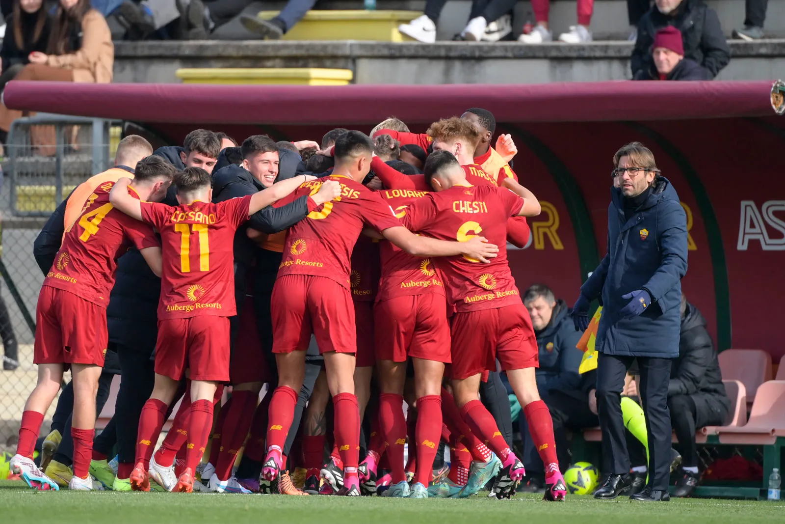 roma primavera abbraccio squadra