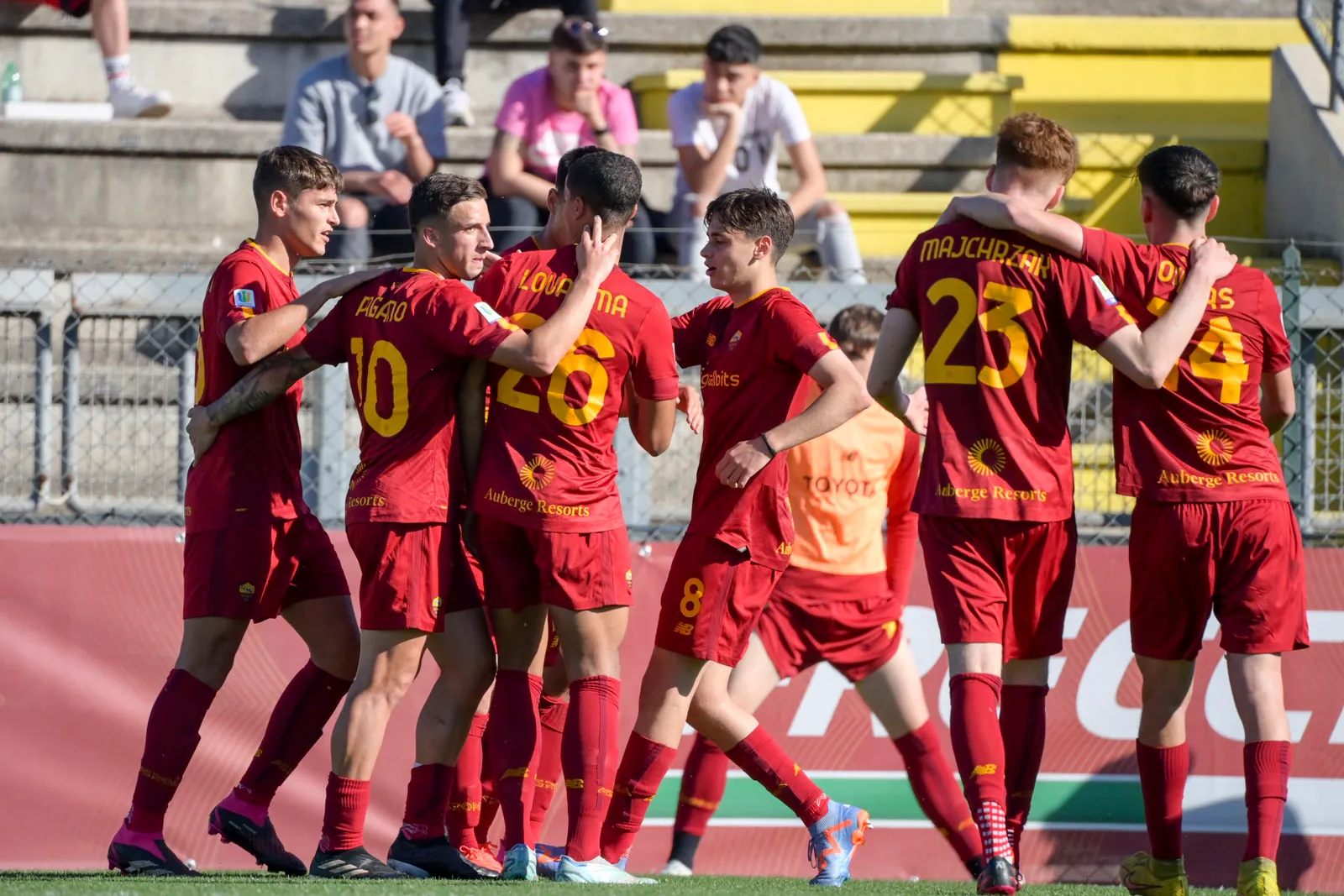 roma primavera squadra esultanza
