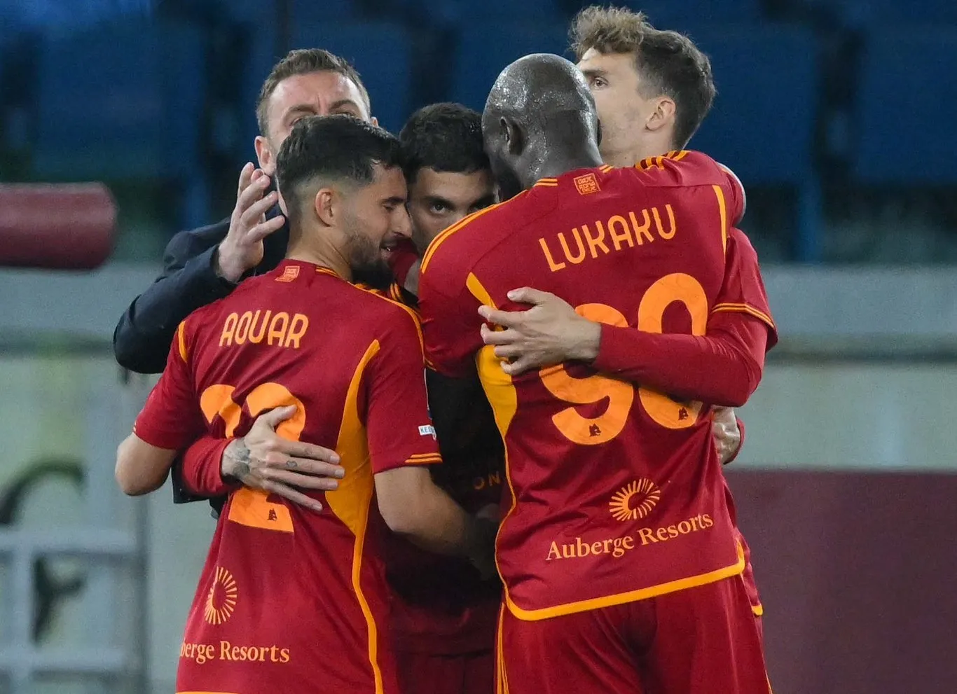 roma sassuolo pellegrini esultanza squadra