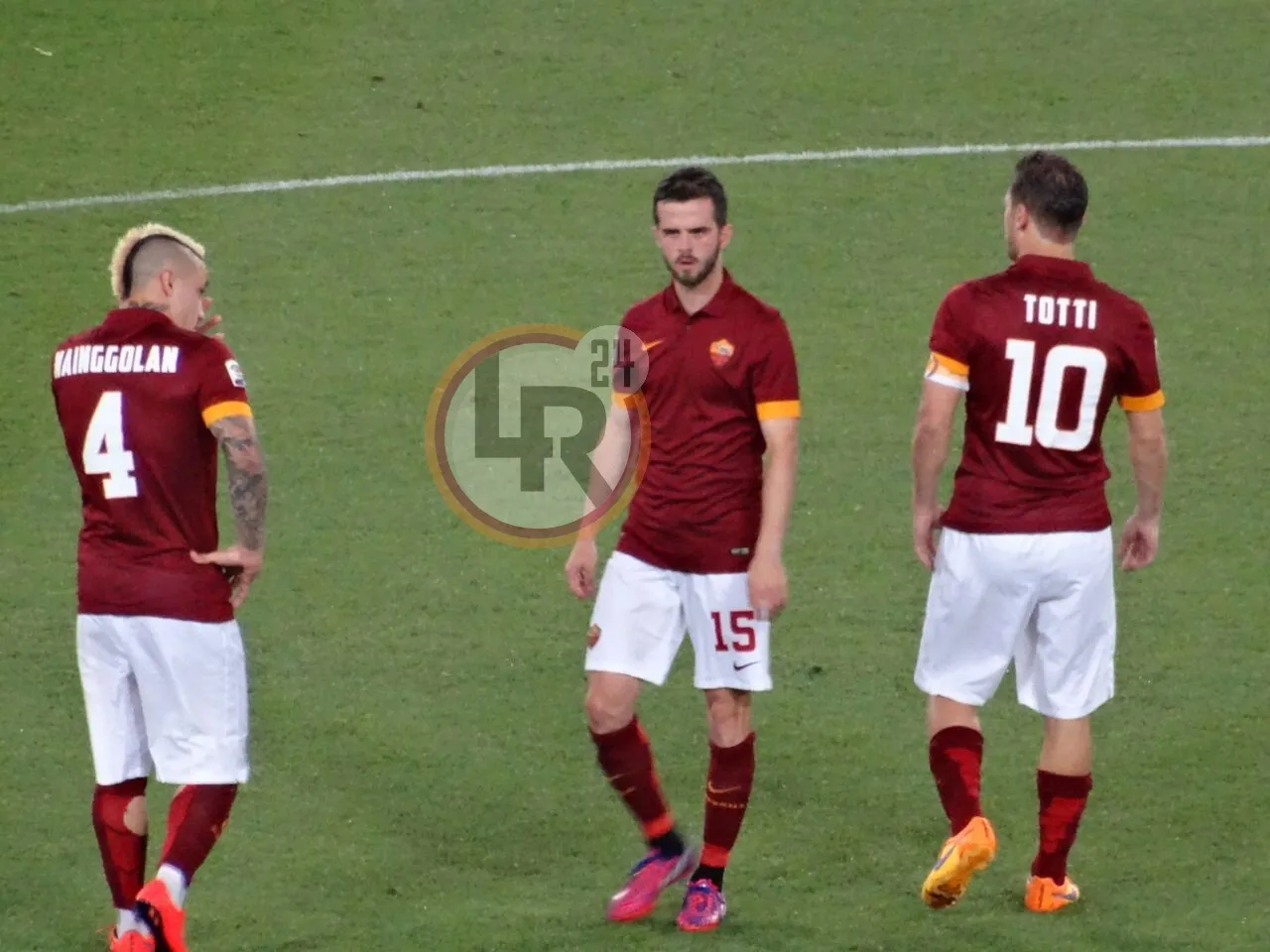 roma udinese pjanic totti nainggolan lr24