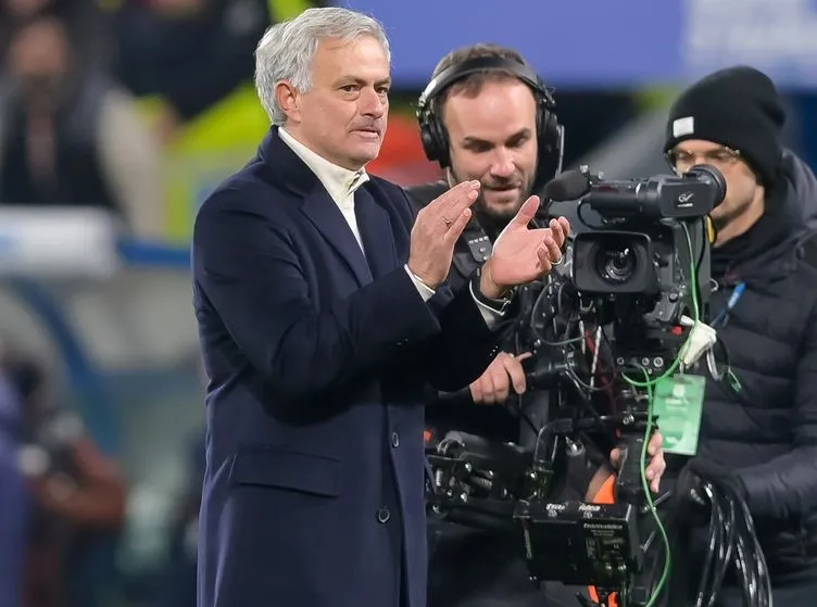 sassuolo roma mourinho
