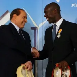 seedorf20berlusconi20stretta20di20mano