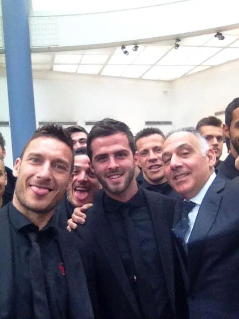 selfie giallorosso da tweet roma