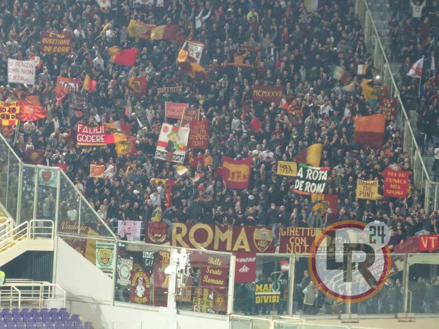 settore ospiti fiorentina roma 251015