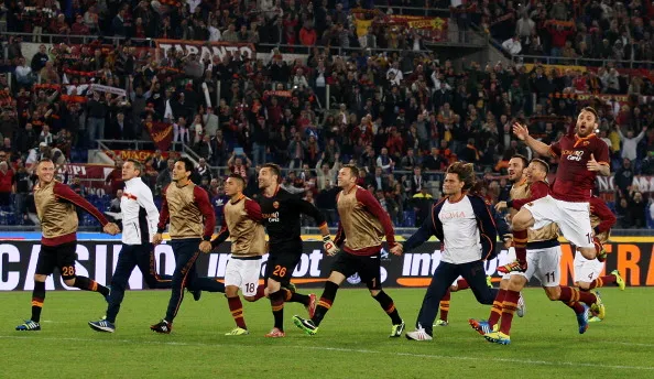 squadra corre sotto curva roma napoli