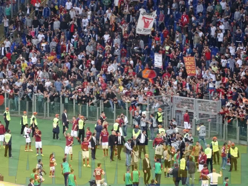 squadra sotto la curva roma juve 11514