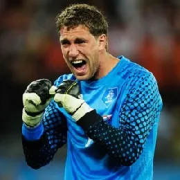 stekelenburg20pugni20urlo20maglia20blu20olanda