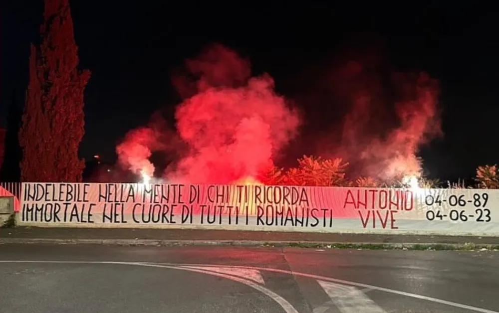 striscione de falchi