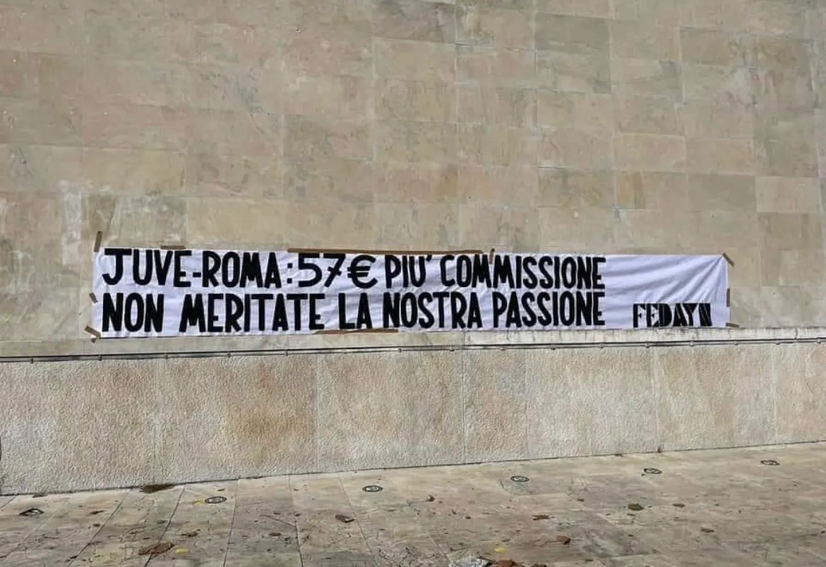 striscione fedayn juve roma
