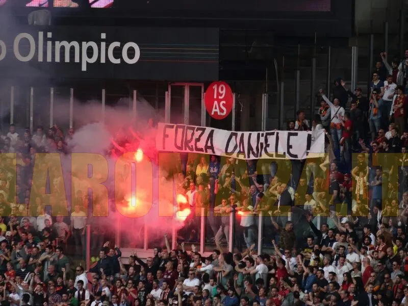 striscione forza daniele de santis roma juve 11514