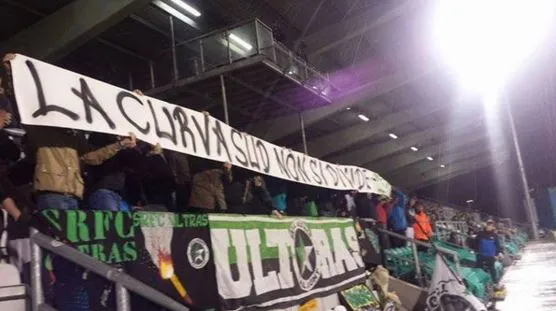striscione shamrock curva sud