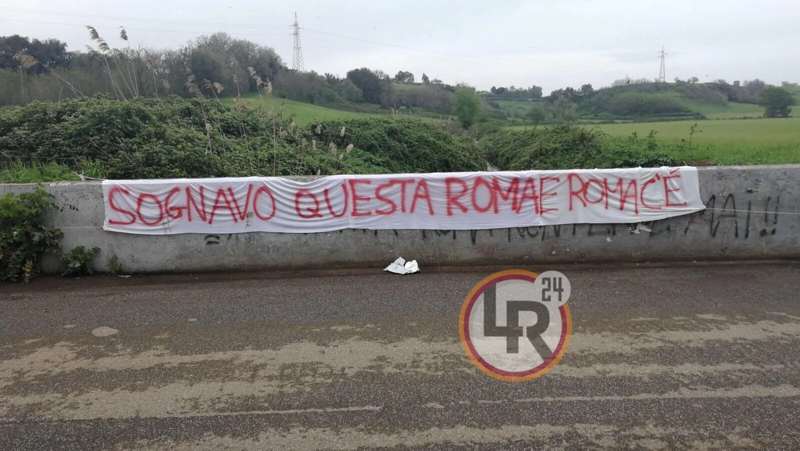 striscione sognavo questa roma e roma c trigoria 12042018