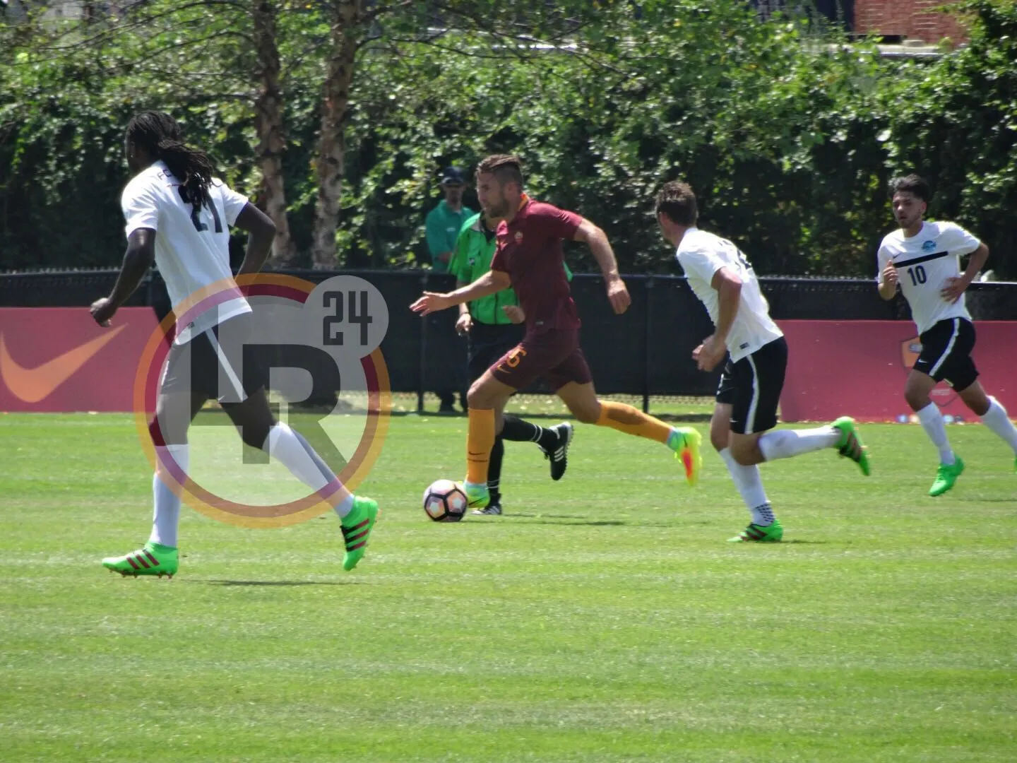strootman amichevole boston lr24