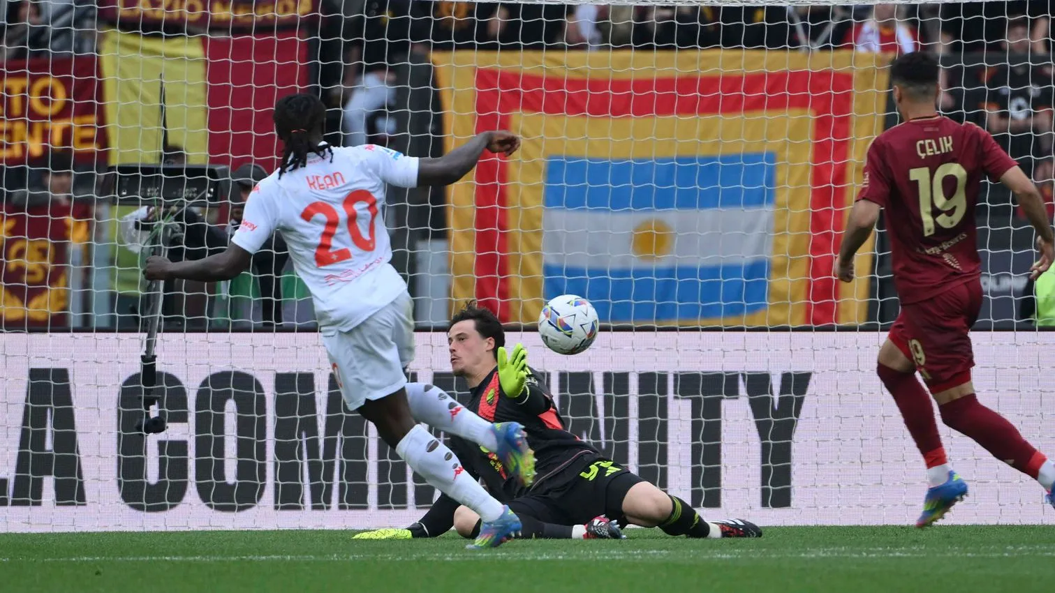 svilar e kean roma fiorentina