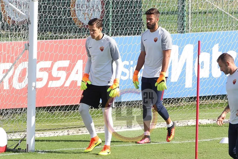 szczesny alisson allenamento portieri trigoria