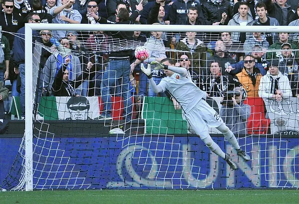 szczesny parata udinese roma