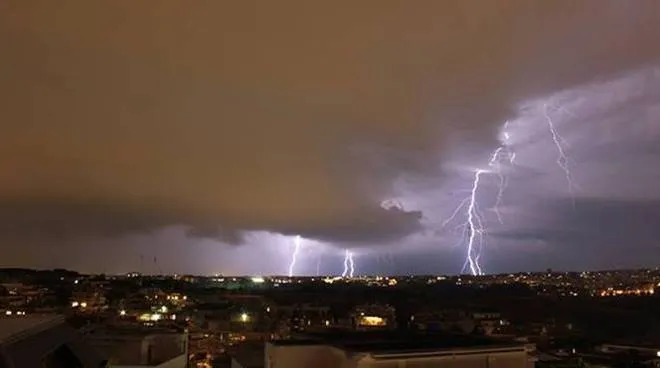 temporale roma 100706660x368