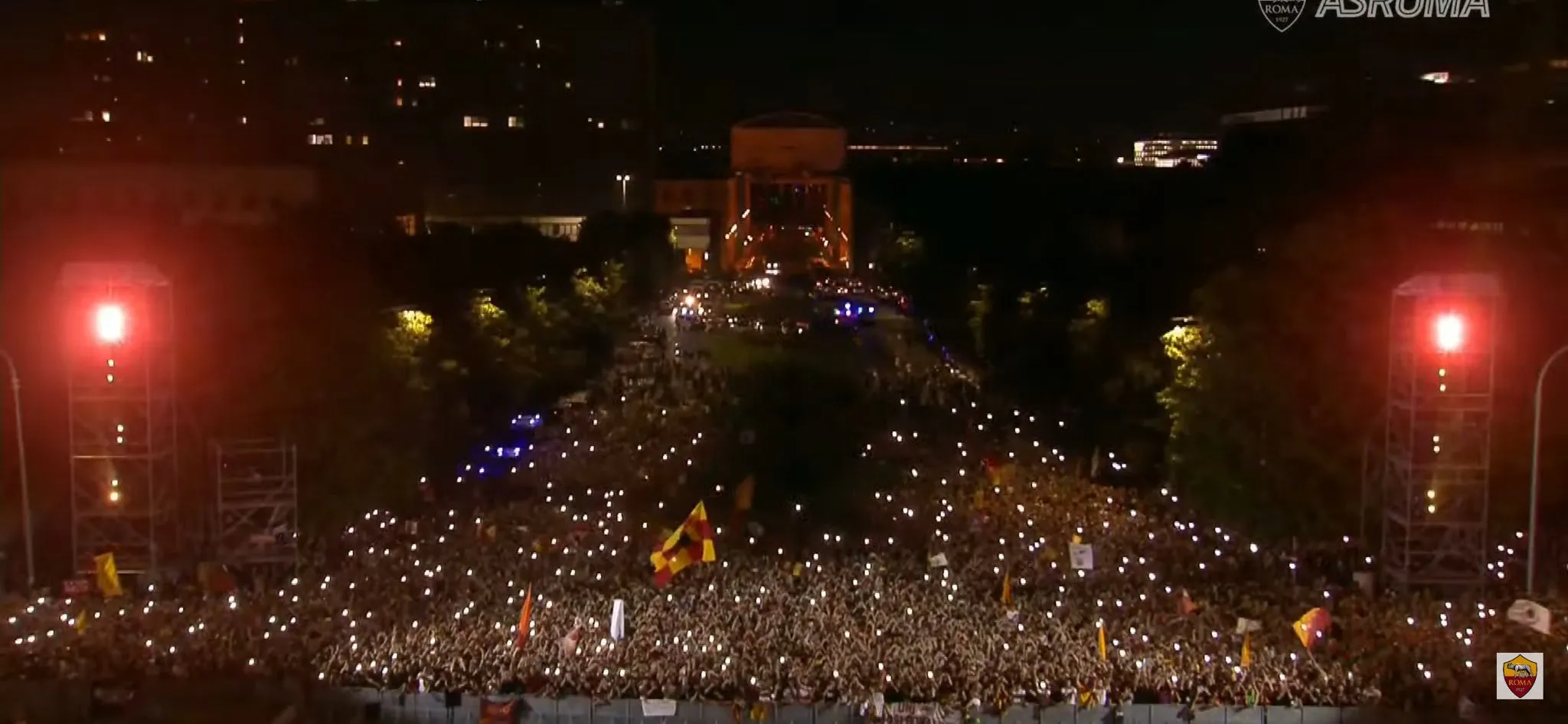 tifosi eur presentazione dybala