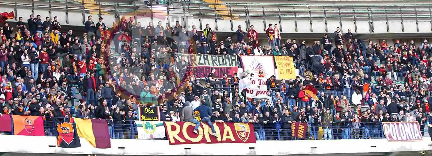 tifosi roma bentegodi chievo roma 080315 mancini