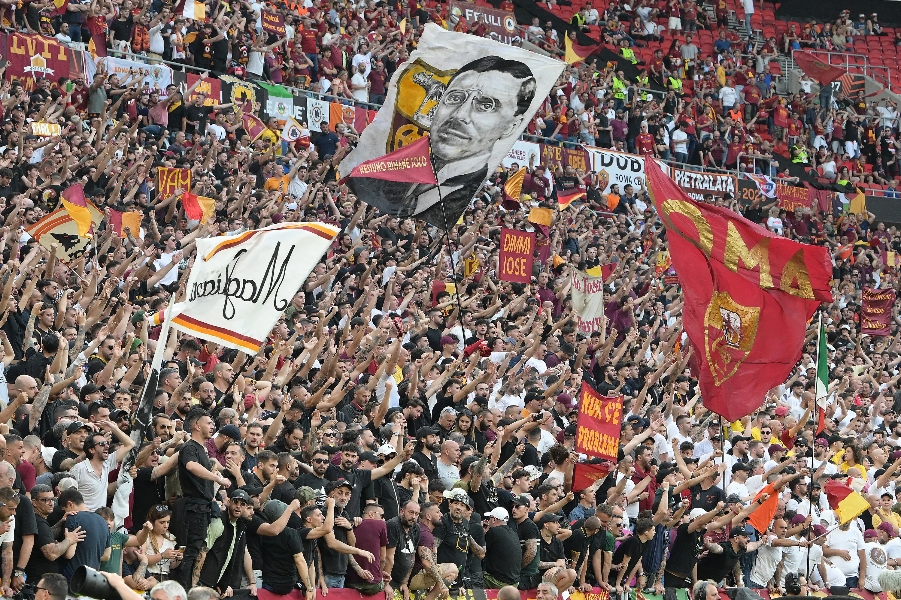 tifosi siviglia roma