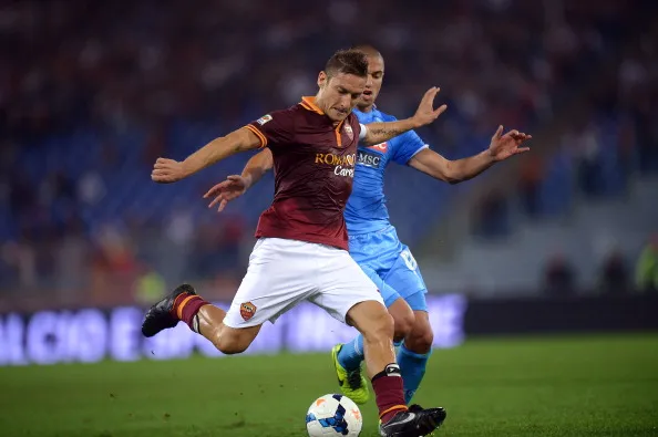 totti calcia inler romanapoli