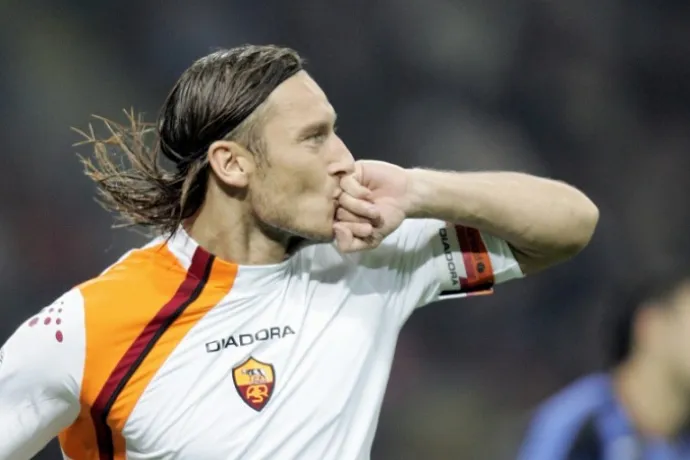 totti cucchiaio inter