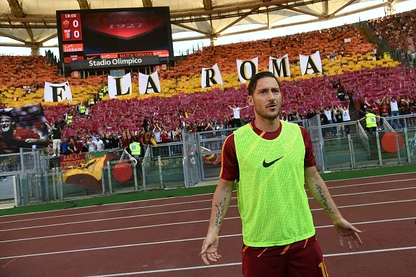 totti curva sud roma genoa