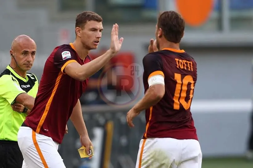 totti dzeko cambio cinque roma sassuolo