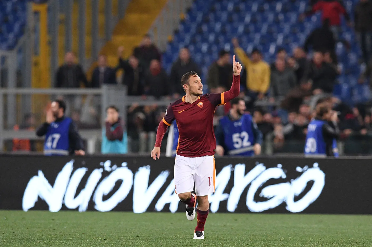 totti esulta roma toro