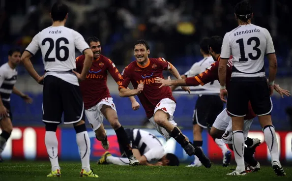 totti gol derby 2011
