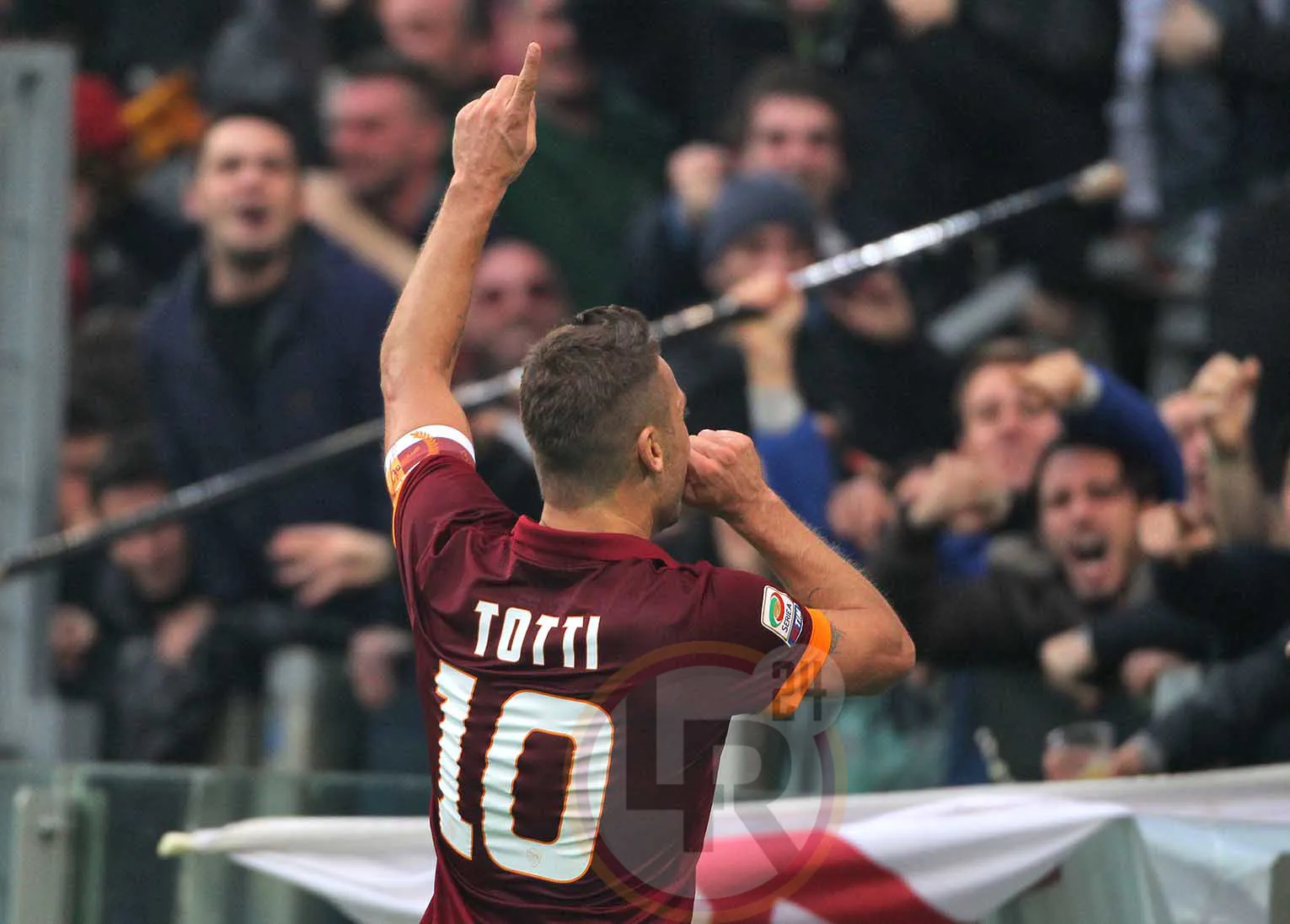 totti spalle esulta 110115 mancini