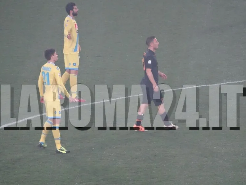 totti tra difensori napoli 5 2 14