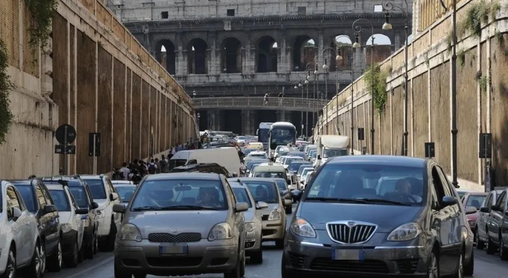 traffico roma auto