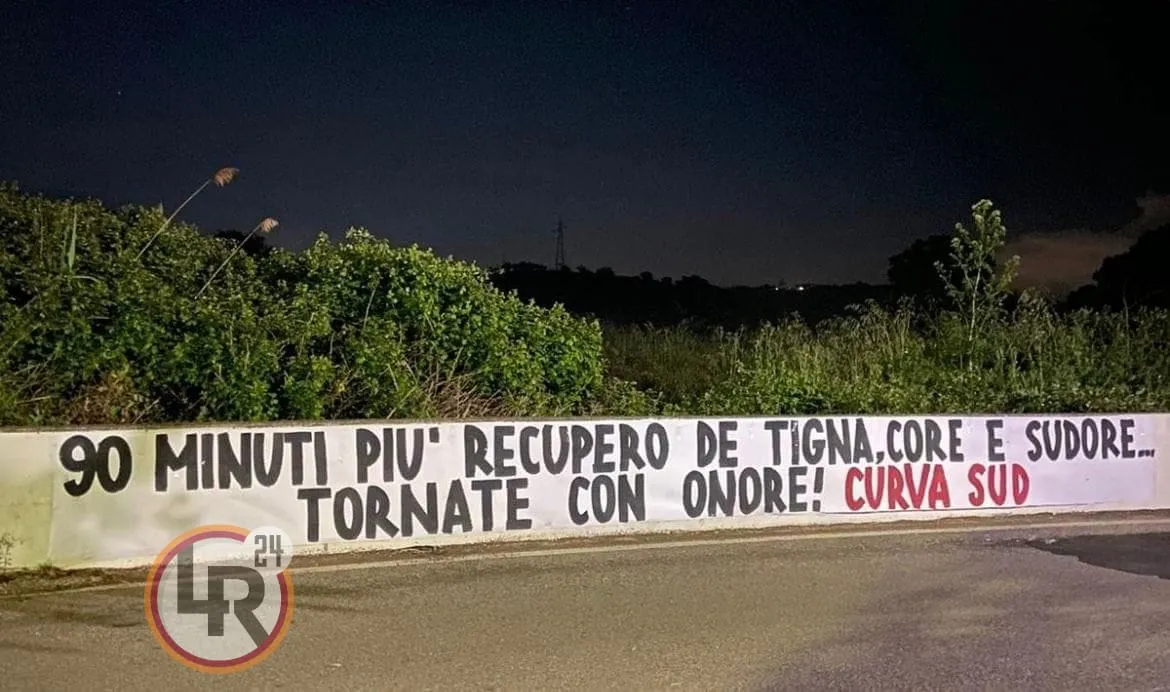 trigoria striscione bayer leverkusen roma