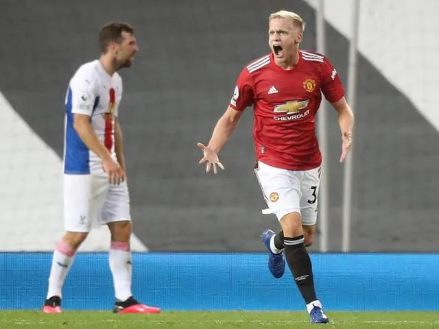 van de beek united