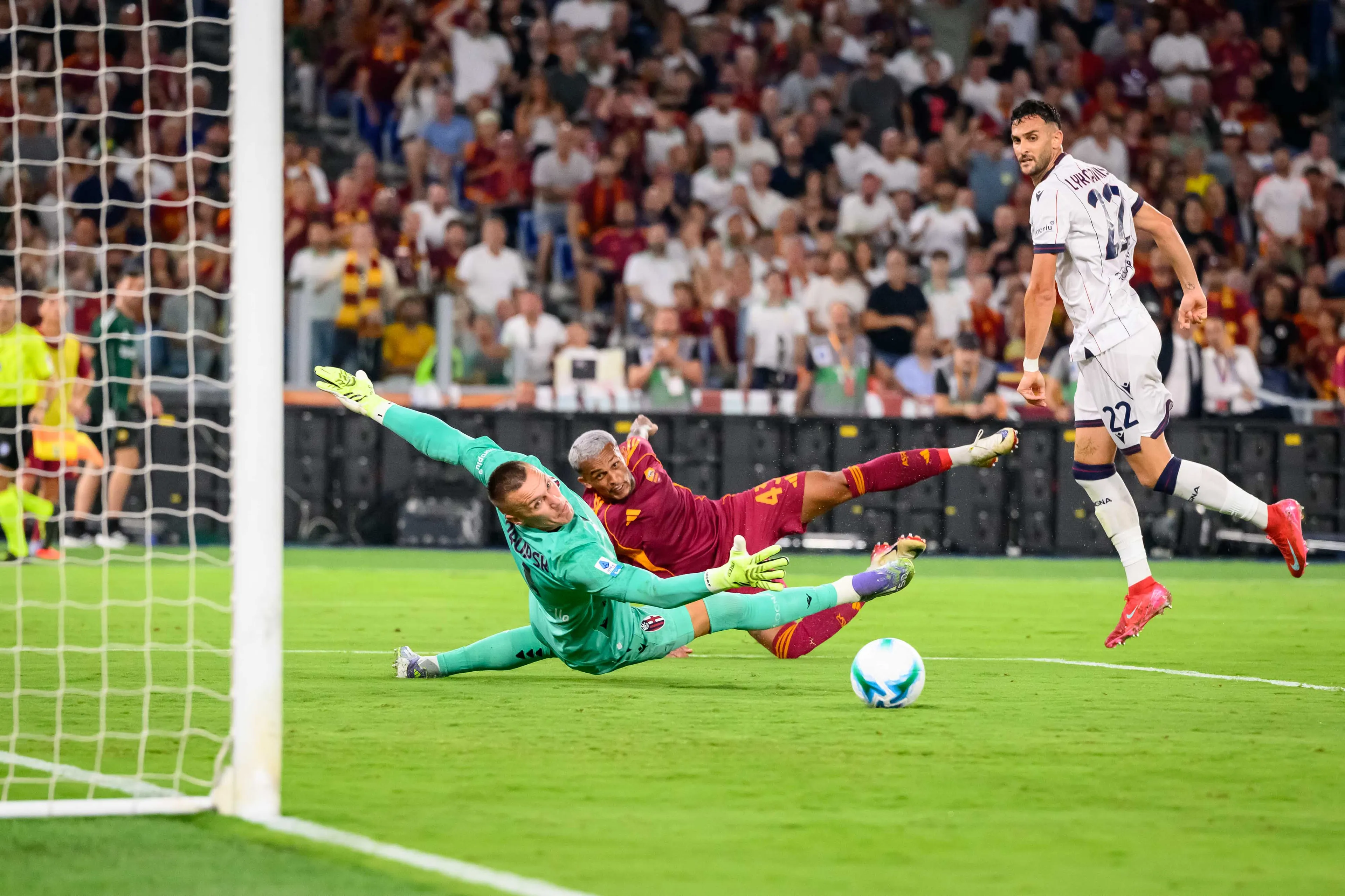 wesley gol roma bologna