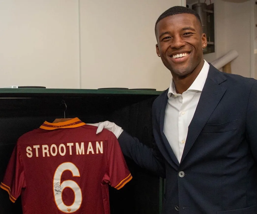 wijnaldum e maglia strootman