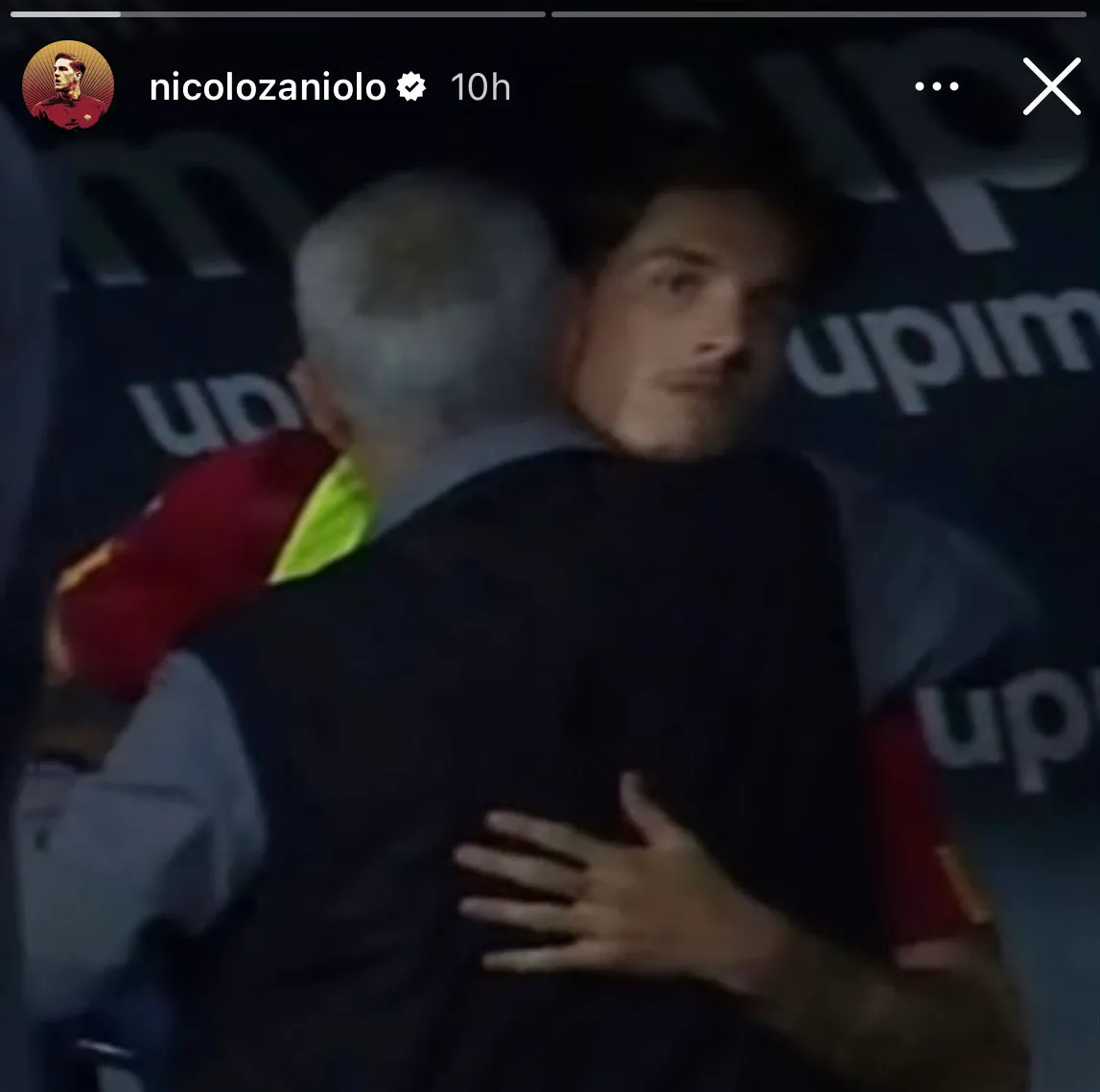 zaniolo ig abbraccio mourinho 2