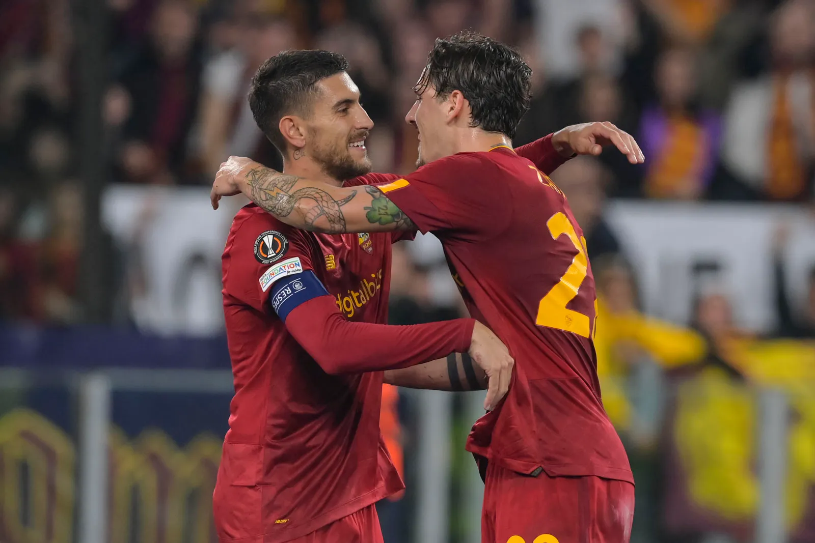 zaniolo pellegrini abbraccio