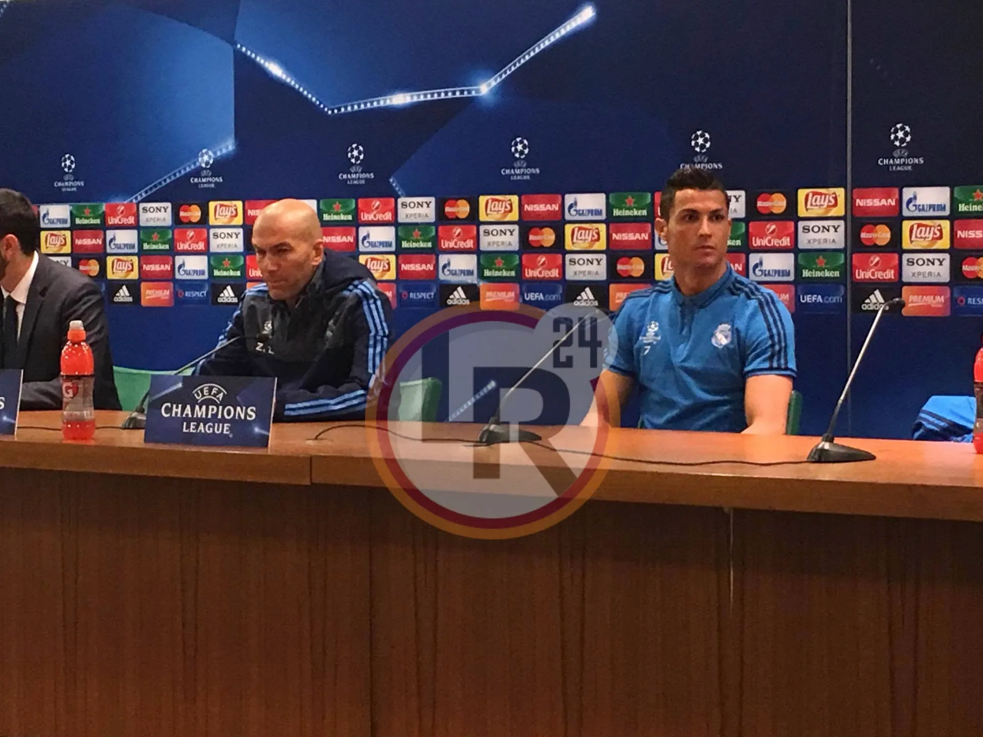 zidane ronaldo conf olimpico lr24 1