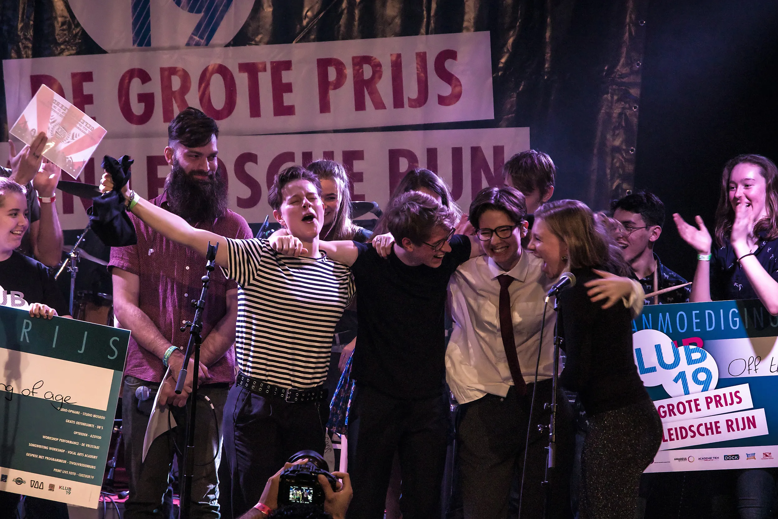 01 coming of age ging er vandoor met de titel avivabing full 10396 filtered 2019 web