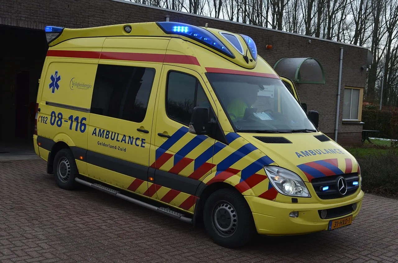 ambulance cc0 01