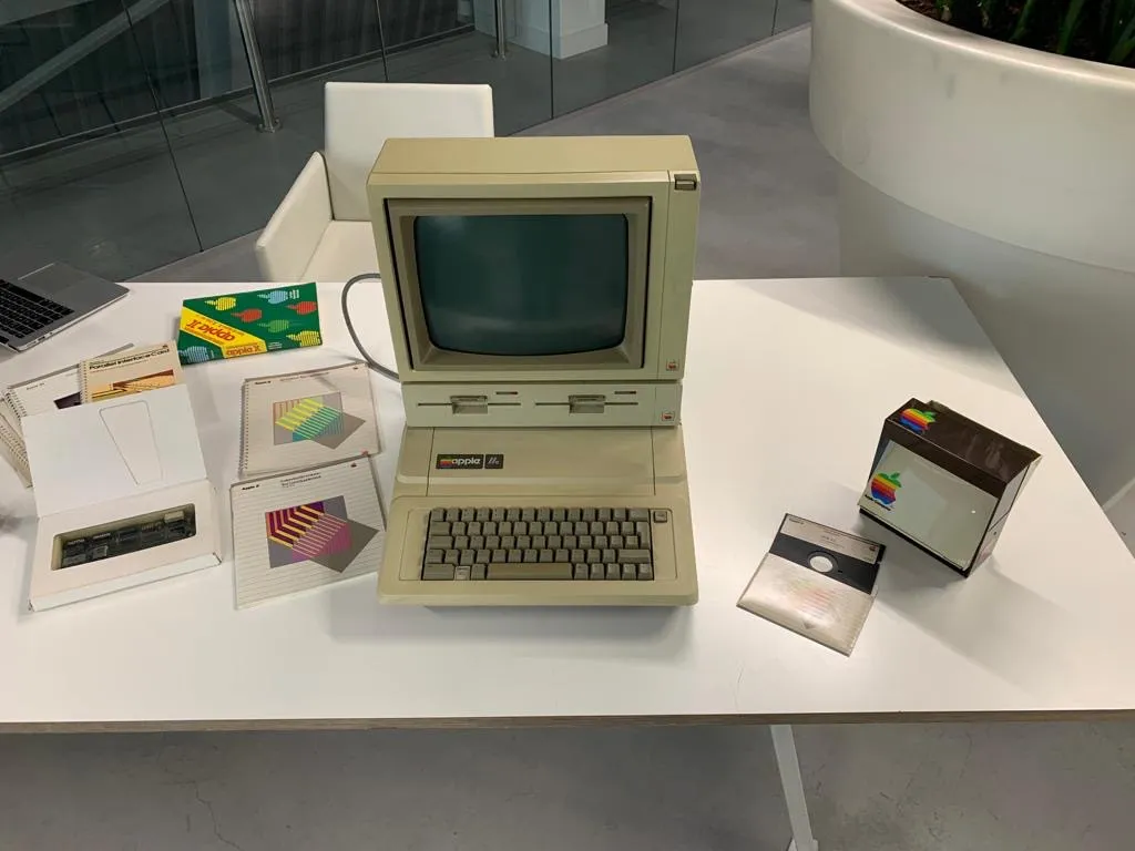 apple