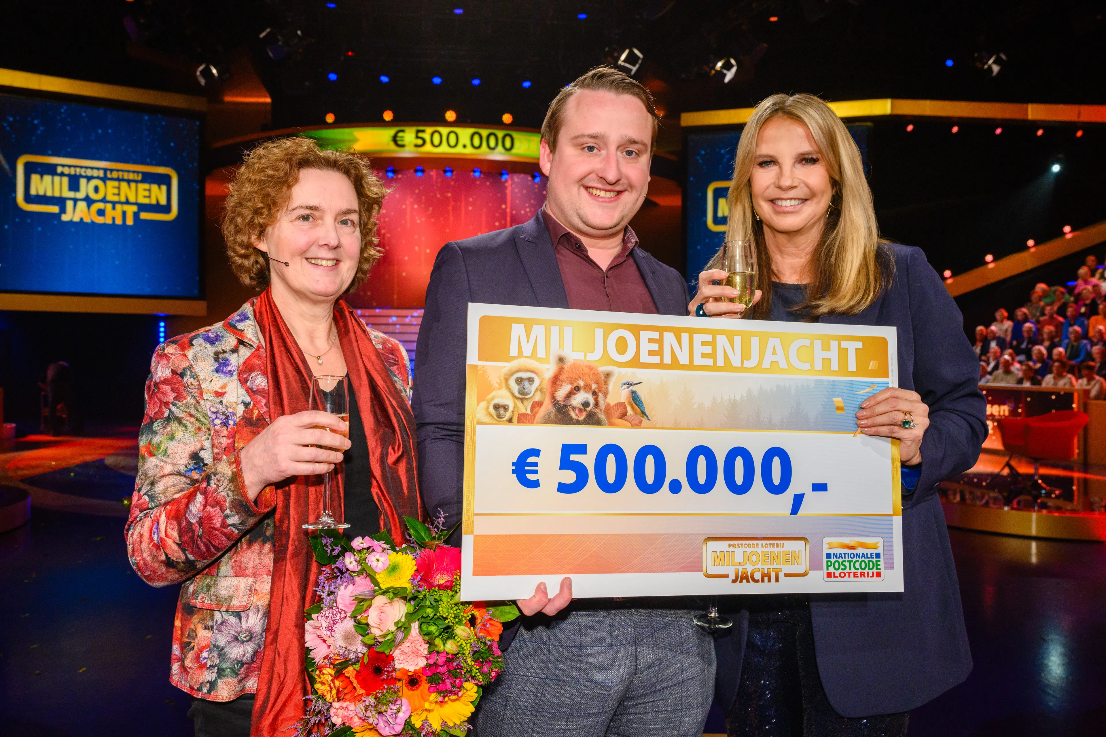 bas uit maarssen wint 500000 bij postcode loterij miljoenenjacht