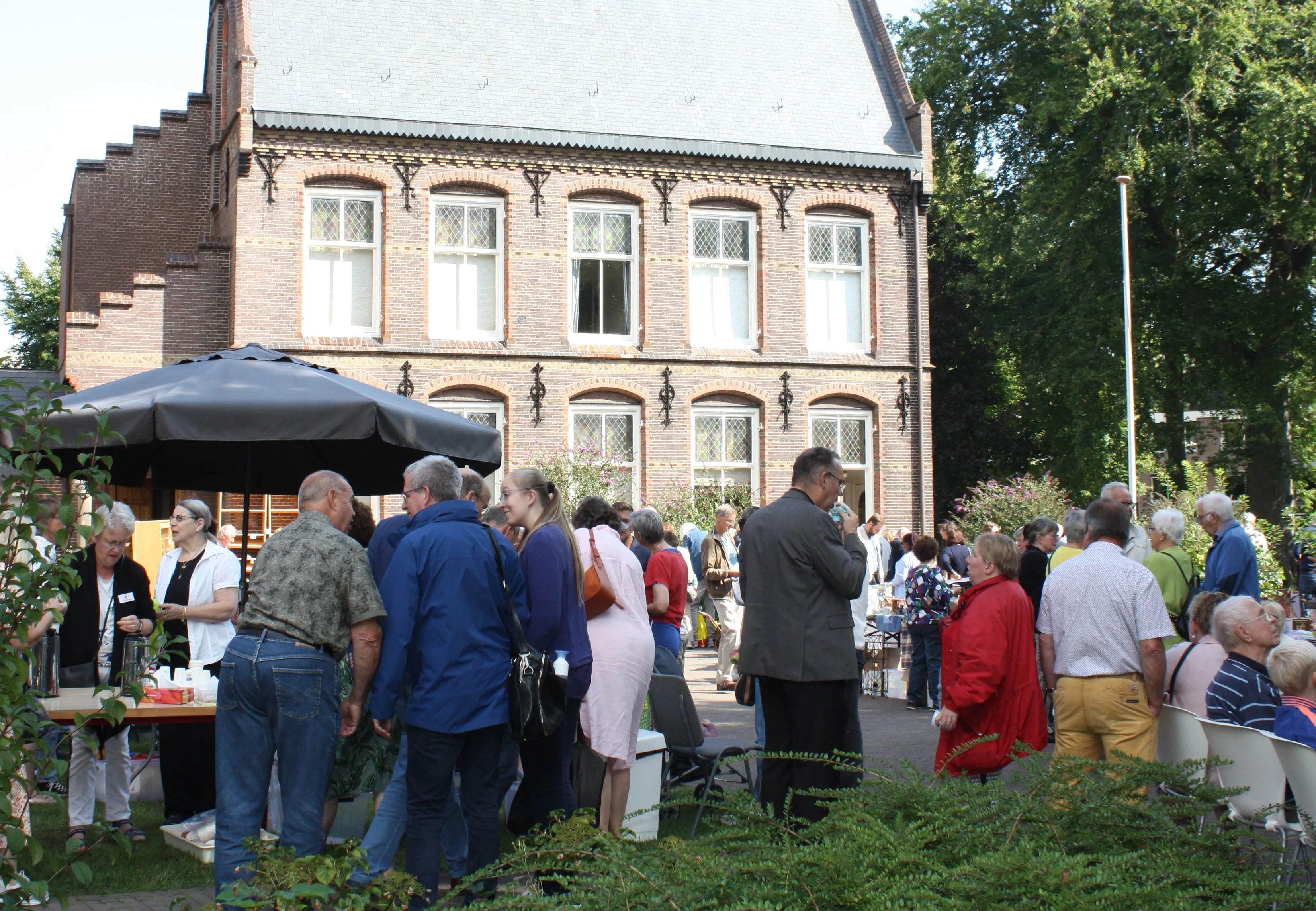 brocante markt 11 sept 2022 img 23571662921223477