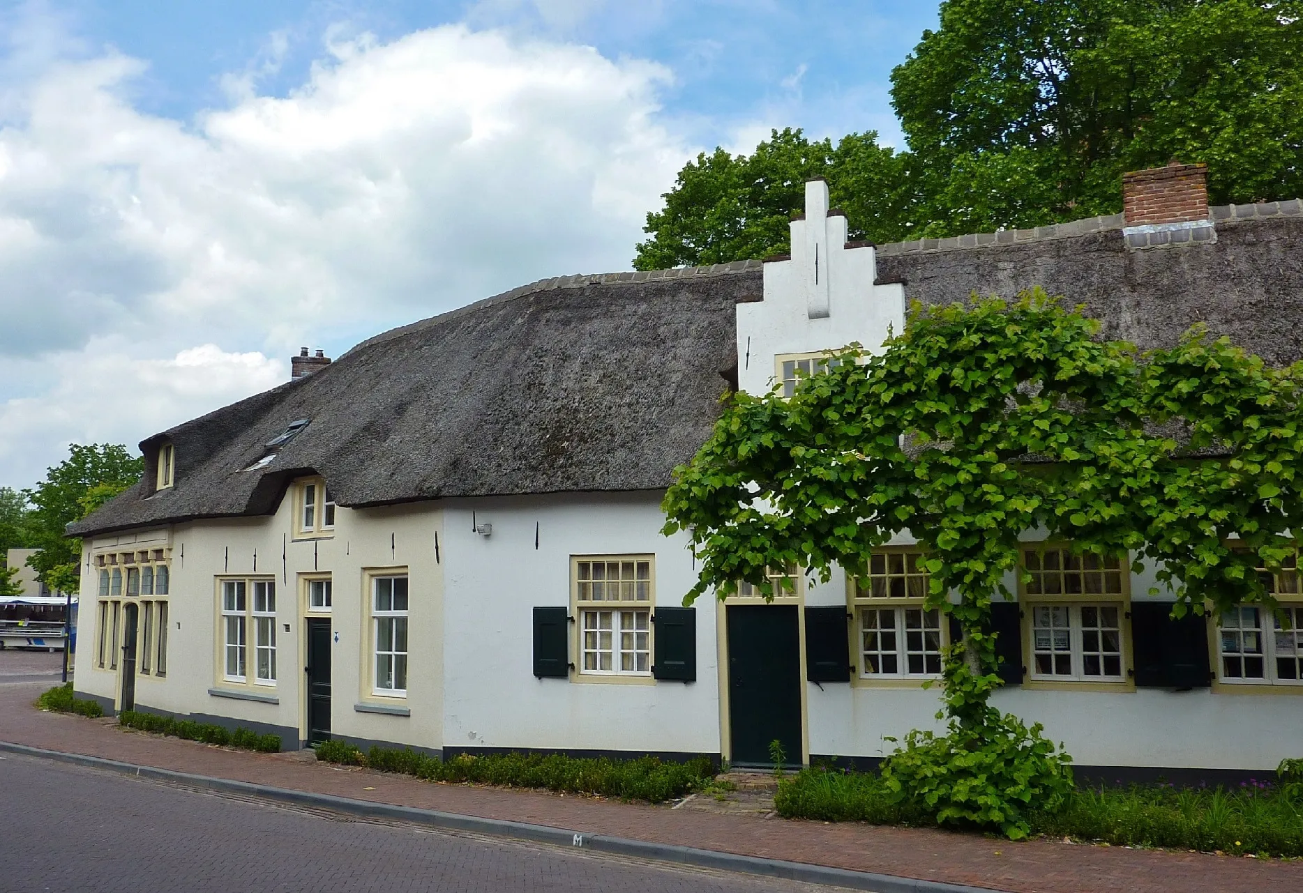 broederschapshuisjes