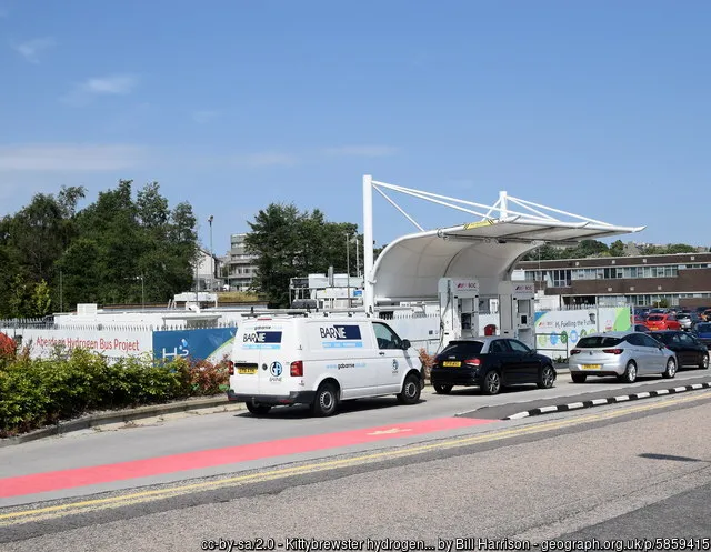 geograph 5859415 by bill harrison